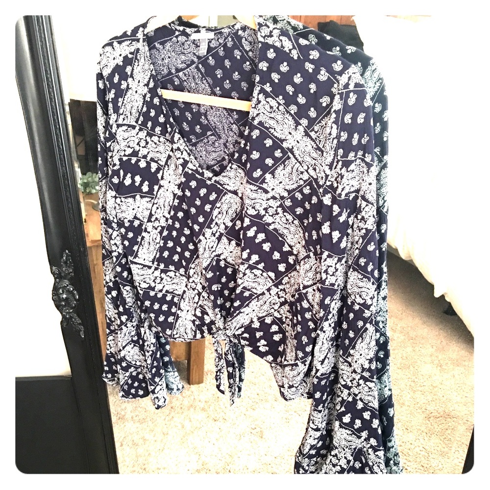 🌸3/$15 Charlotte Russe Size M Bandana Print